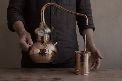 The 5L copper alembic still is light enough to lift with one hand
